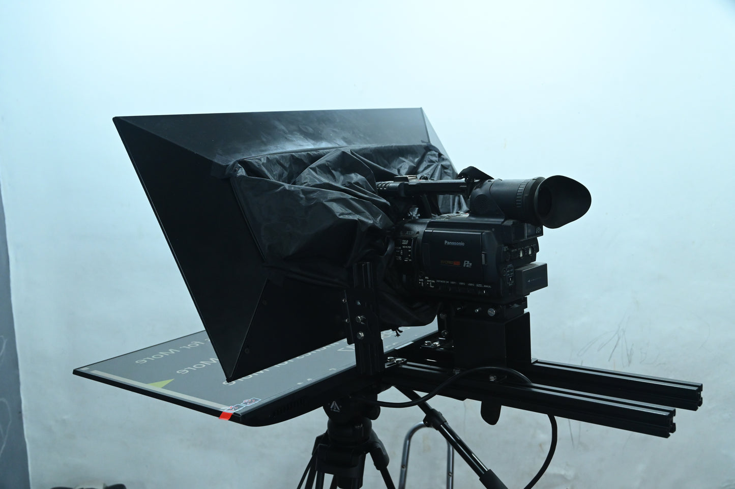 GTS Teleprompter 27 Inches